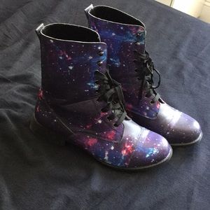 Hot topic galaxy boots